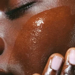 CLARINSHuile Très Démaquillante                Aux Extraits de Gentiane Jaune et Mélisse des Alpes