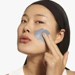 CLINIQUEAll About Clean                Gommage + Masque Au Charbon 2-en-1