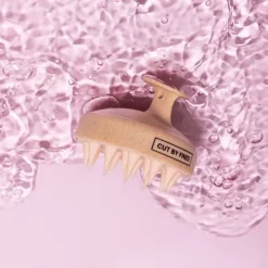 Cut By FredStimulating Scalp Brush                Brosse Stimulante Cuir Chevelu