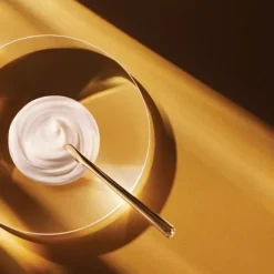 ESTEE LAUDERRe-Nutriv Ultimate Diamond                Crème Transformation Sculptée