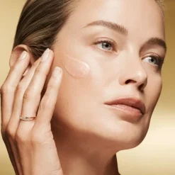 ESTEE LAUDERRe-Nutriv Ultimate Diamond                Sérum Révélateur d'Éclat