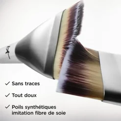 It Cosmetics Pinceau Heavenly Luxe n°10                Pinceau Spatule Lissant Teint Parfait