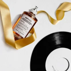 Maison MargielaREPLICA Jazz Club                Eau de Toilette - Vaporisateur de Sac