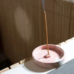 Porte Encens Bloom                Bleu Marbré en Béton