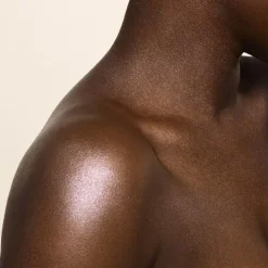 Valentino Born In Roma                Crème Hydratante Parfumée Texture Gel Effet Nacré