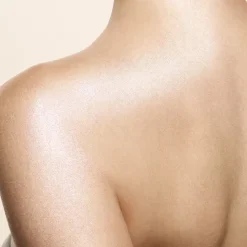 Valentino Born In Roma                Crème Hydratante Parfumée Texture Gel Effet Nacré